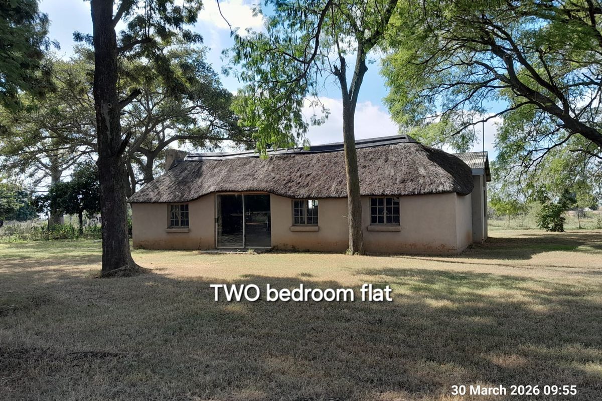 Monthly Income of R9 200 for Vodacom Tower - Chicken Coop - Irrigation - Fully Fenced - Photo 4