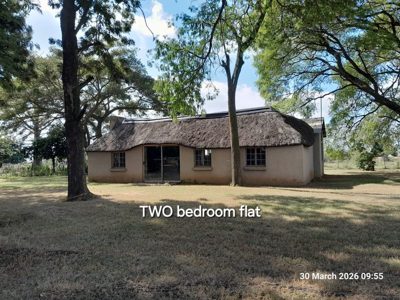 Monthly Income of R9 200 for Vodacom Tower - Chicken Coop - Irrigation - Fully Fenced - Photo 4