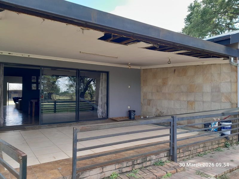 Monthly Income of R9 200 for Vodacom Tower - Chicken Coop - Irrigation - Fully Fenced - Photo 2