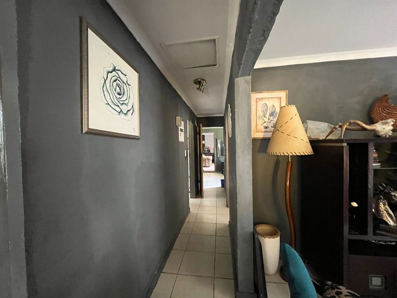 Stunning 3 Bedroom House For Sale - Photo 5