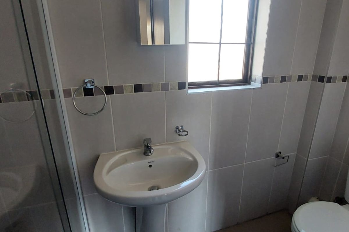 1 Bedroom to Rent in Knleaf - Photo 3