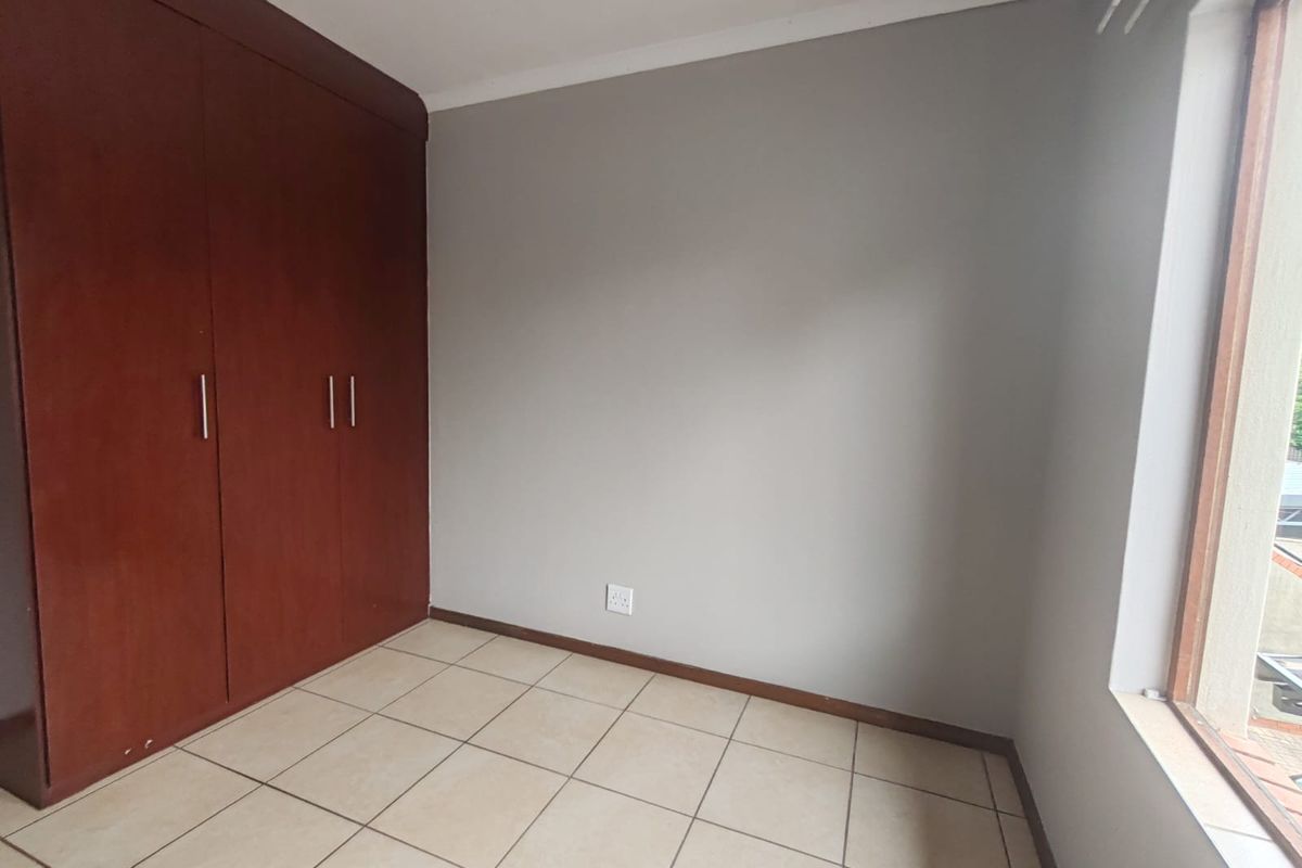 2 Bedroom Apartment to Rent i Kenlaf - Photo 3