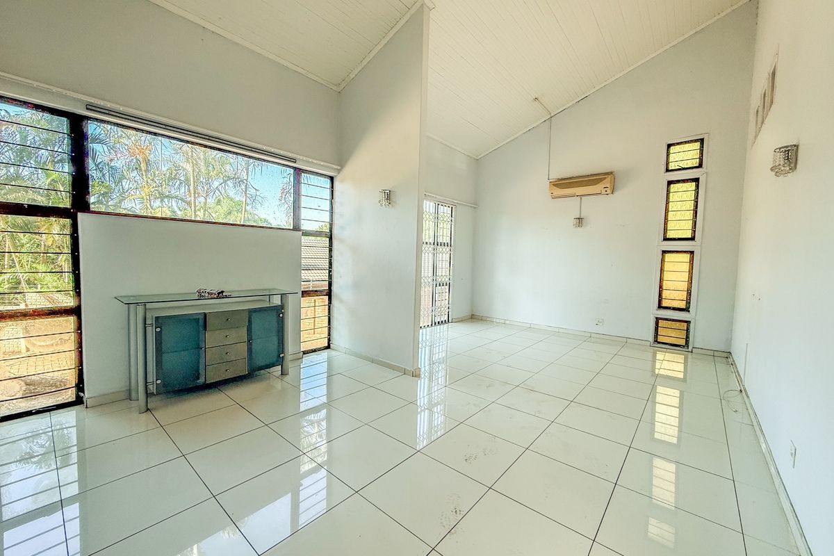 House For Sale In Empangeni - Photo 2