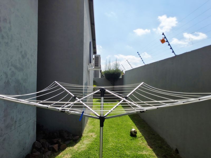 Sophisticated Modern Living: Premier 3-Bedroom Residence in Ben Fleur - Photo 5