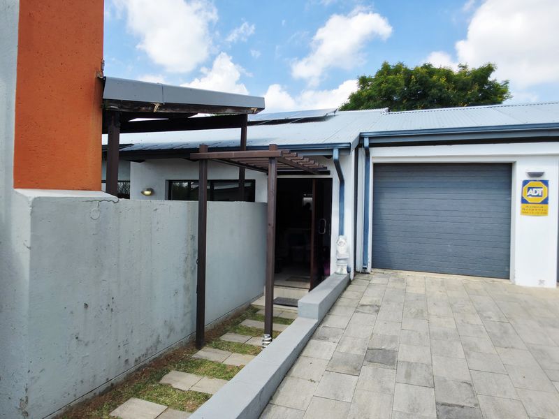 Sophisticated Modern Living: Premier 3-Bedroom Residence in Ben Fleur - Photo 10