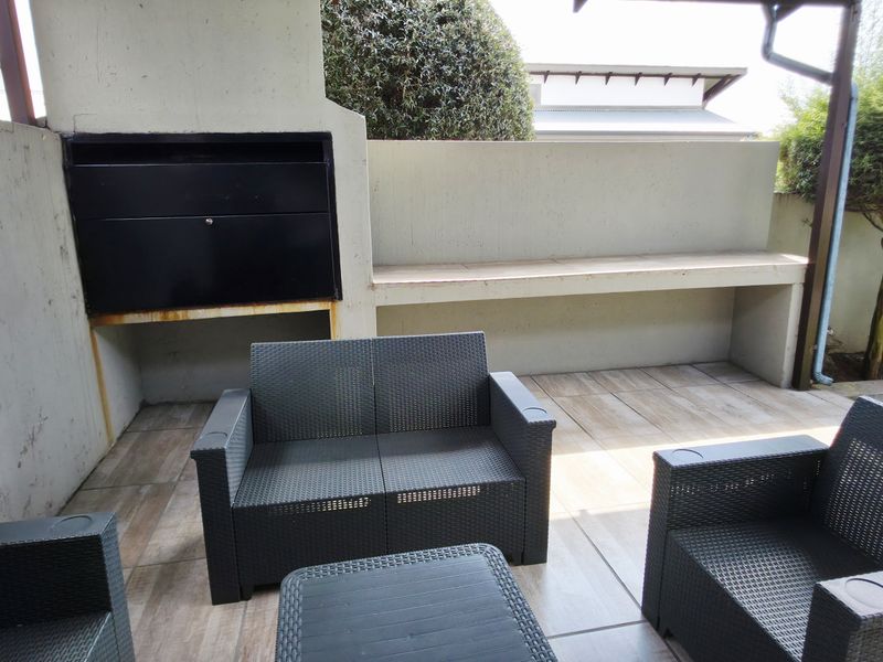 Sophisticated Modern Living: Premier 3-Bedroom Residence in Ben Fleur - Photo 9