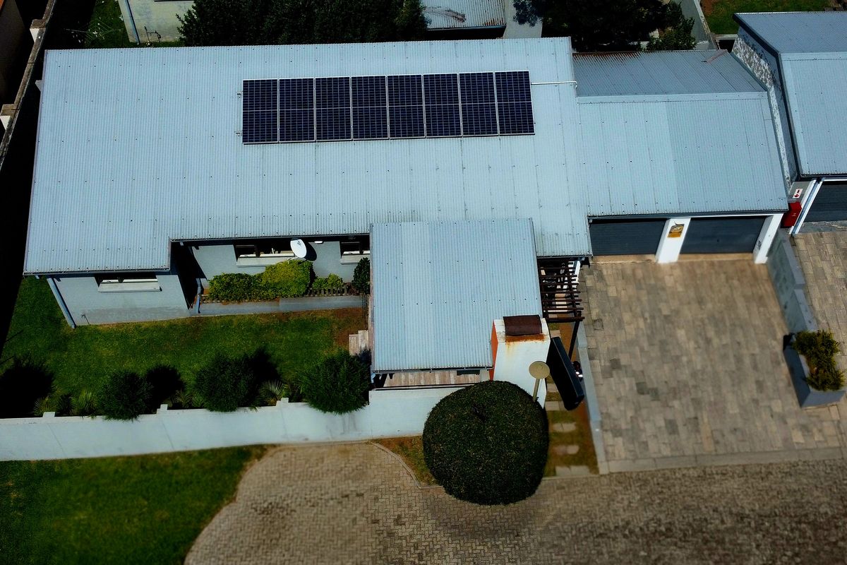 Sophisticated Modern Living: Premier 3-Bedroom Residence in Ben Fleur - Photo 2