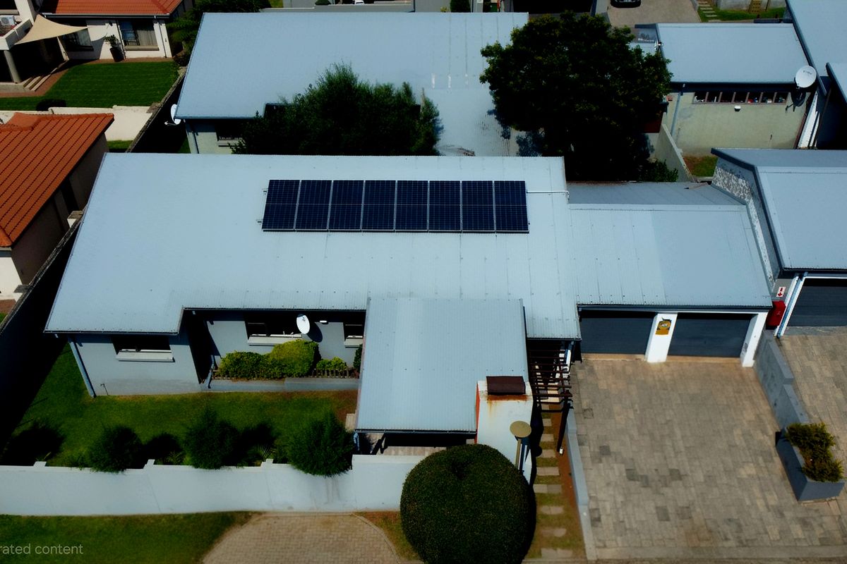 Sophisticated Modern Living: Premier 3-Bedroom Residence in Ben Fleur - Photo 4