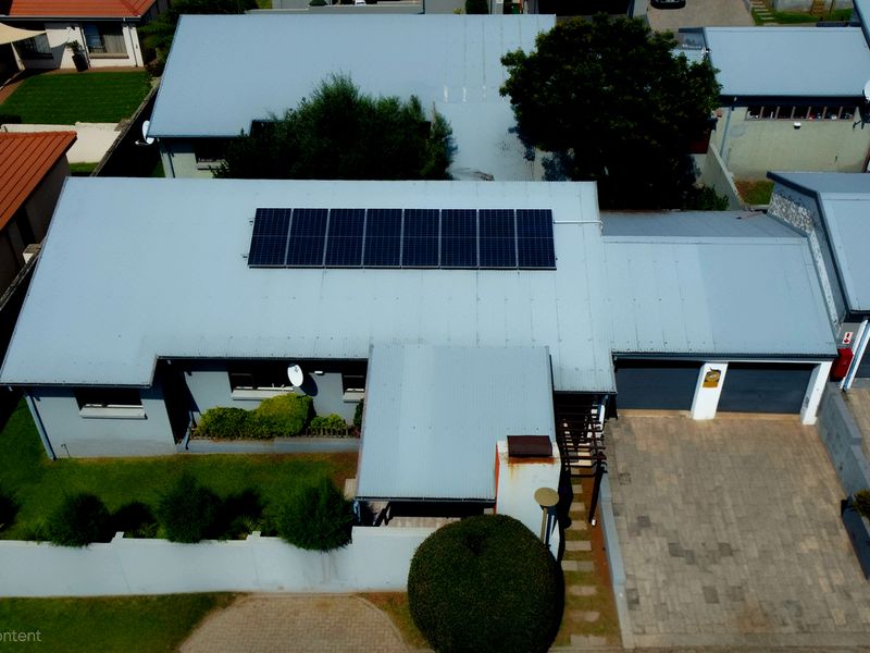 Sophisticated Modern Living: Premier 3-Bedroom Residence in Ben Fleur - Photo 4