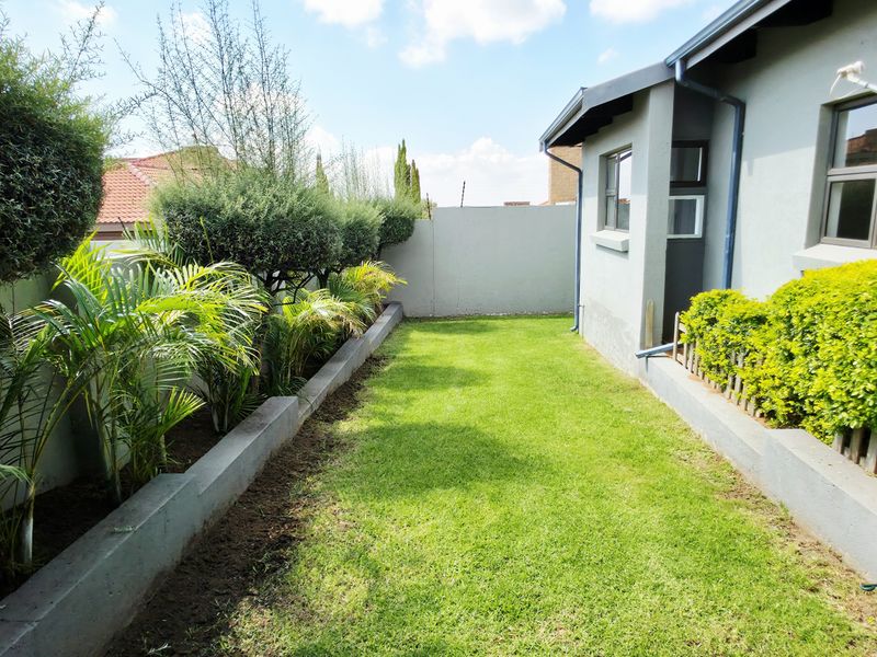 Sophisticated Modern Living: Premier 3-Bedroom Residence in Ben Fleur - Photo 8