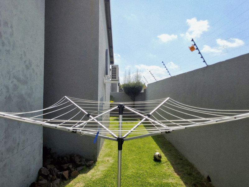 Sophisticated Modern Living: Premier 3-Bedroom Residence in Ben Fleur - Photo 4