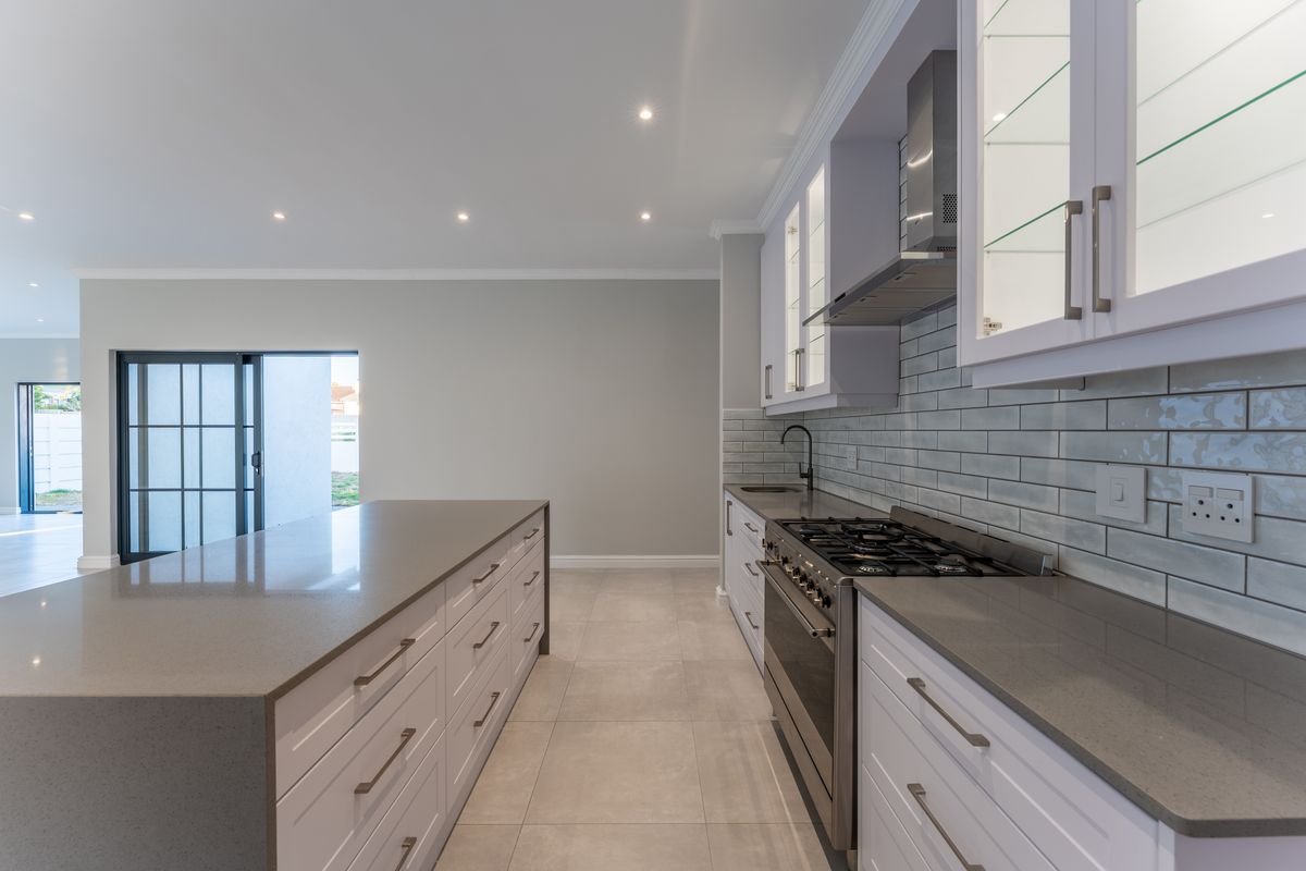 Stylish Newly Built Home with Modern Finishes & Greenbelt Views - Photo 5