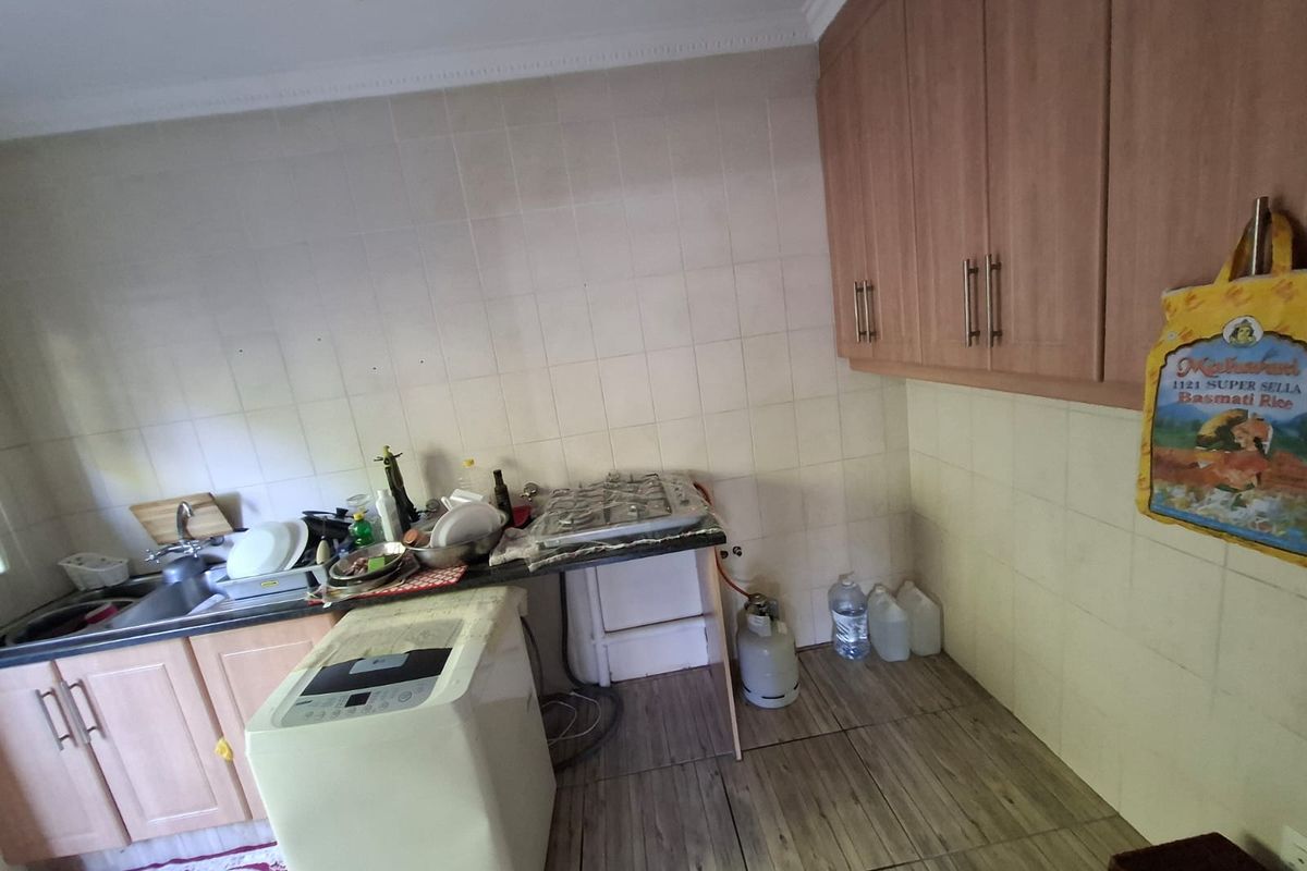 4 Bedroom House Rose Acres - Photo 4