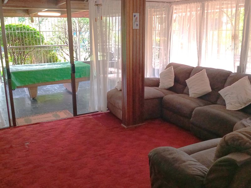 This lovely family home offers a perfect blend of comfort, space, and versatile living. - Photo 9