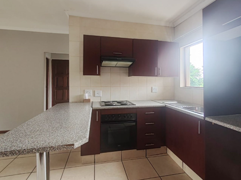 2 Bedroom, 2 Bathroom Upstairs Unit - Photo 8