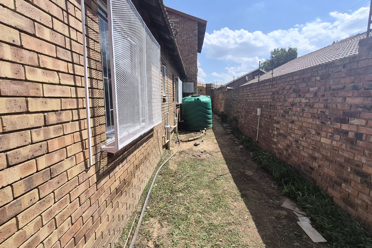 5 bedroom for sale in Reyno ridge proper. - Photo 4