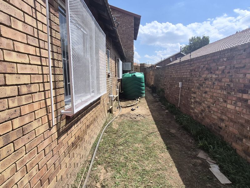 5 bedroom for sale in Reyno ridge proper. - Photo 4