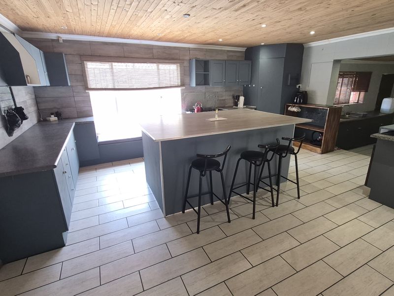 5 bedroom for sale in Reyno ridge proper. - Photo 7