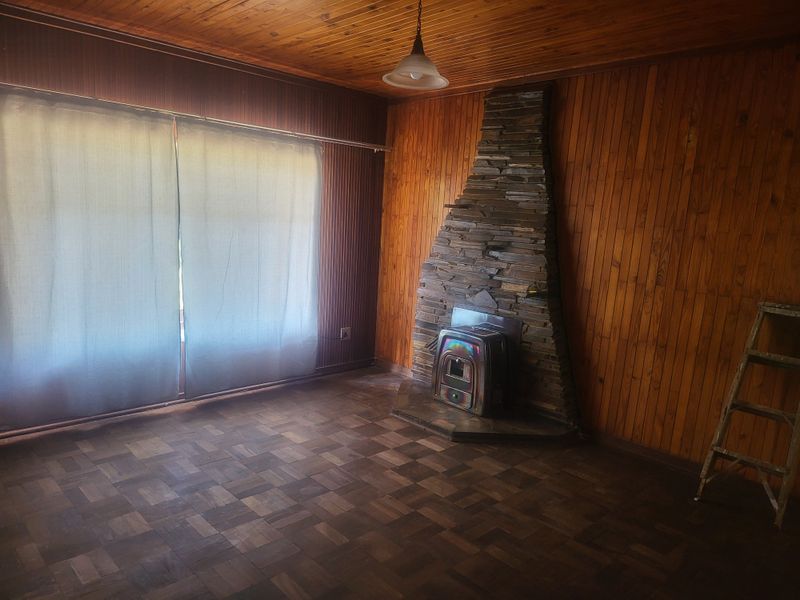 Prime Location, family home. - Photo 6