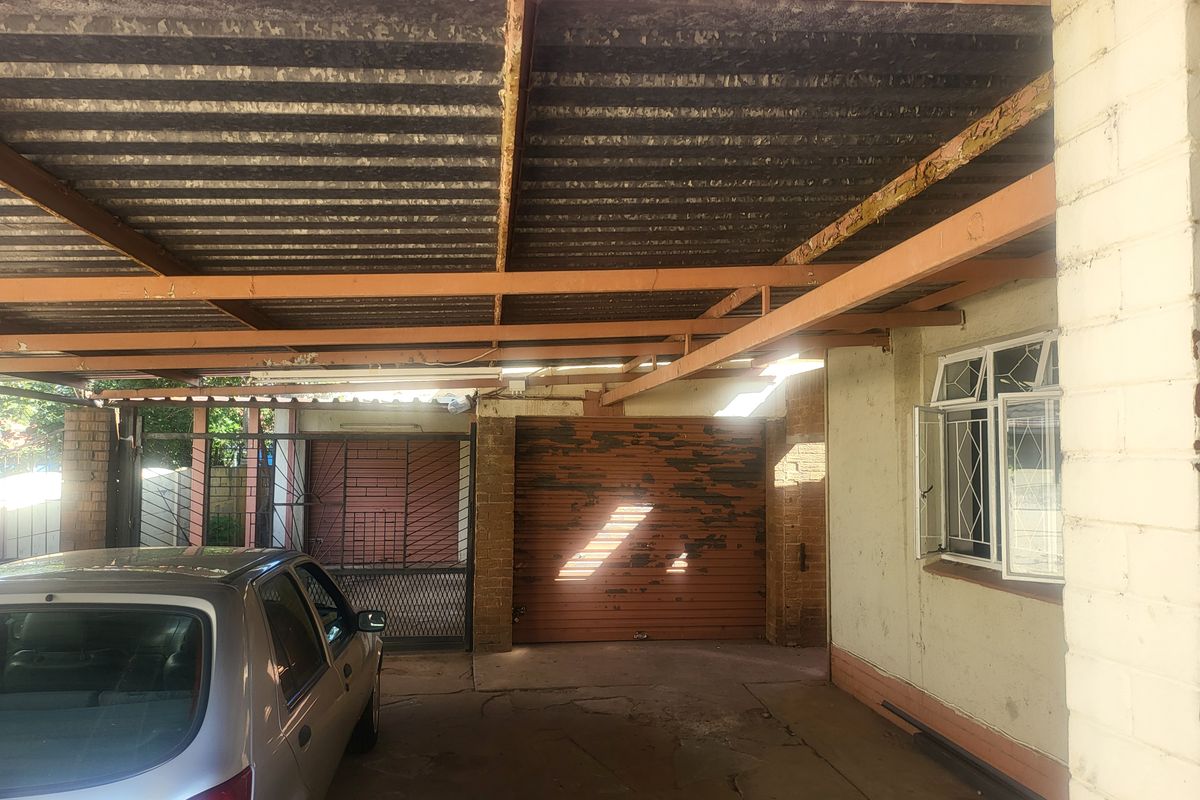 Prime Location, family home. - Photo 3