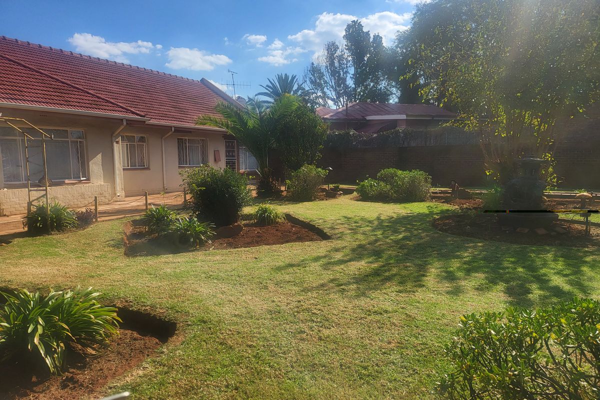 Prime Location, family home. - Photo 4