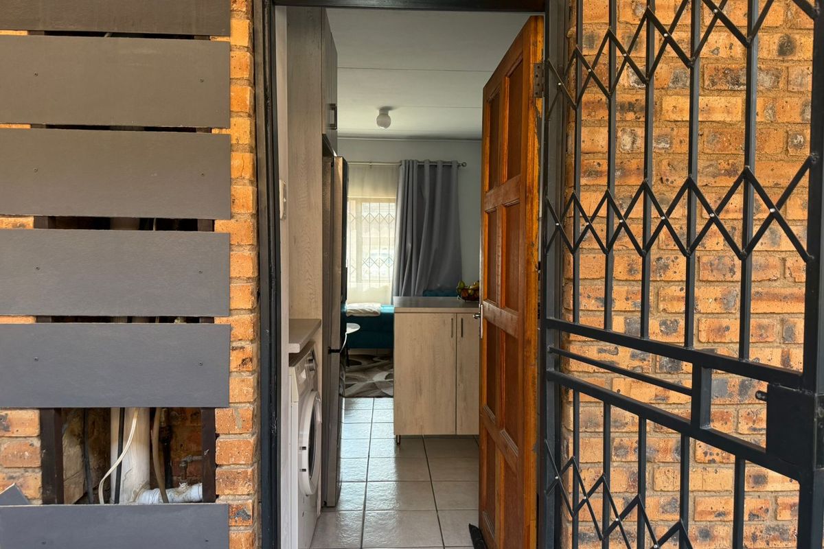 Located in the secure and sought-after Witfield Ridge complex in Witfield - Photo 2