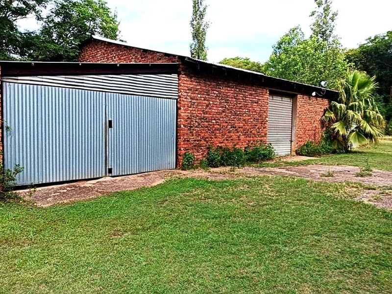 BONACCORD - Spacious house with 360m2 Workshop - Canal Water - Photo 3