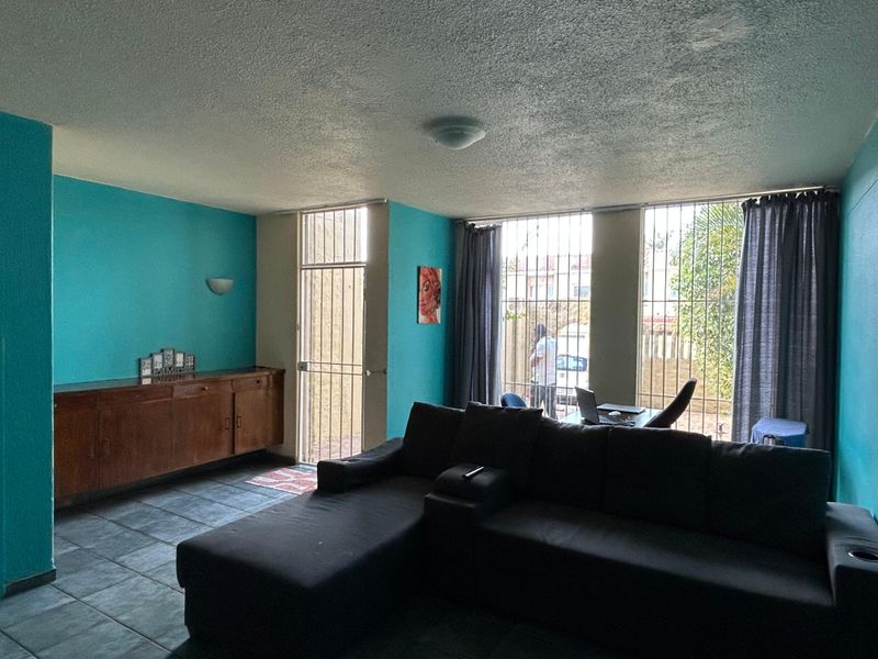 Discover comfortable and secure living in this well-appointed 2-bedroom duplex. - Photo 2