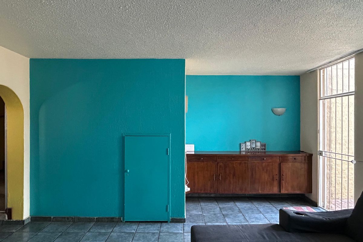Discover comfortable and secure living in this well-appointed 2-bedroom duplex. - Photo 3