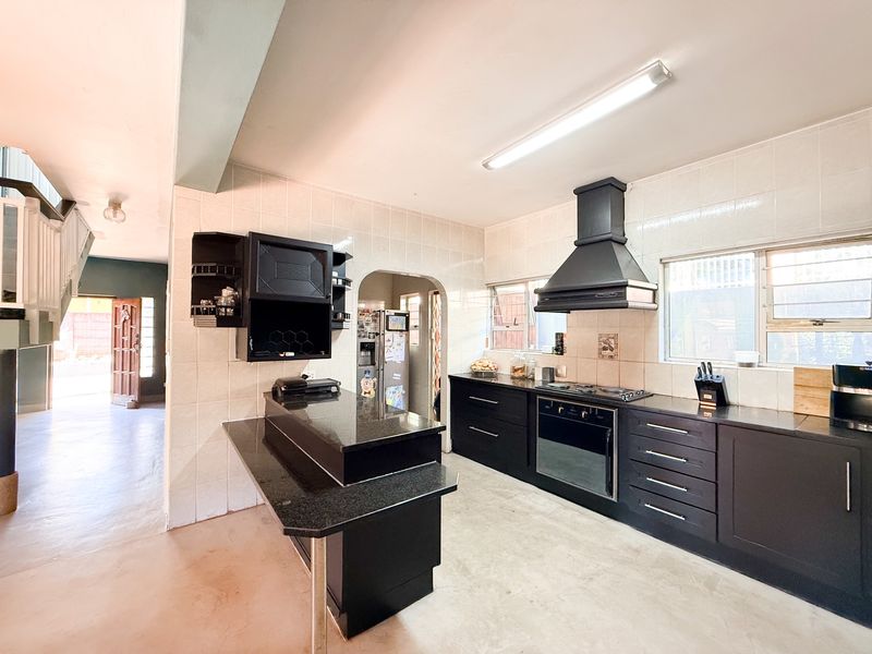 4 Bedroom Facebrick Home with Flat in Mtunzini - Photo 8