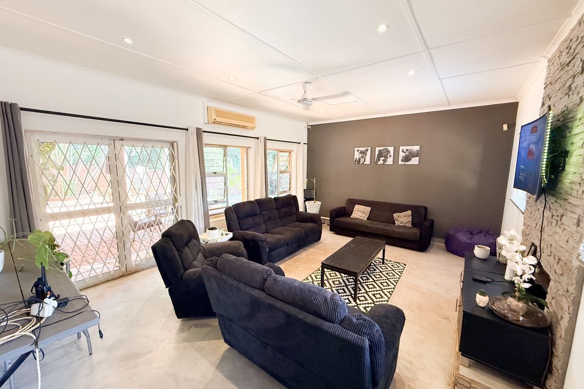 4 Bedroom Facebrick Home with Flat in Mtunzini - Photo 5