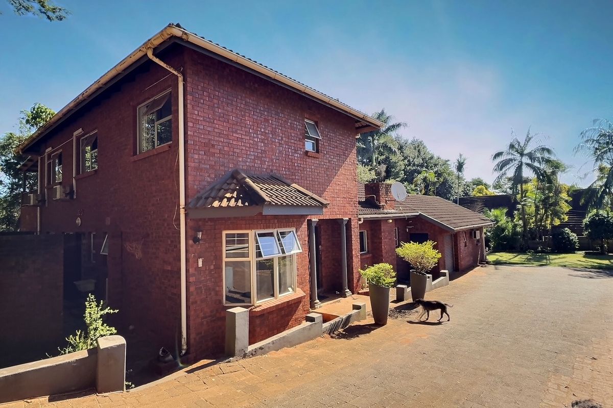 4 Bedroom Facebrick Home with Flat in Mtunzini - Photo 3