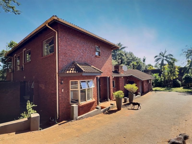 4 Bedroom Facebrick Home with Flat in Mtunzini - Photo 3