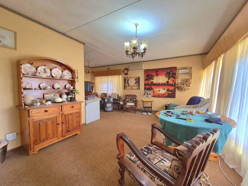 3 Bedroom House For Sale in Brenthurst! - Photo 4