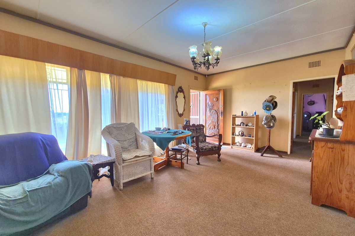 3 Bedroom House For Sale in Brenthurst! - Photo 5