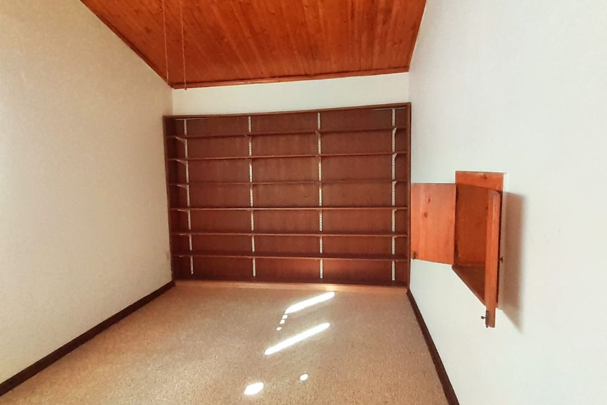 Spacious family house for sale in Sasolburg close to shopping center - Photo 3