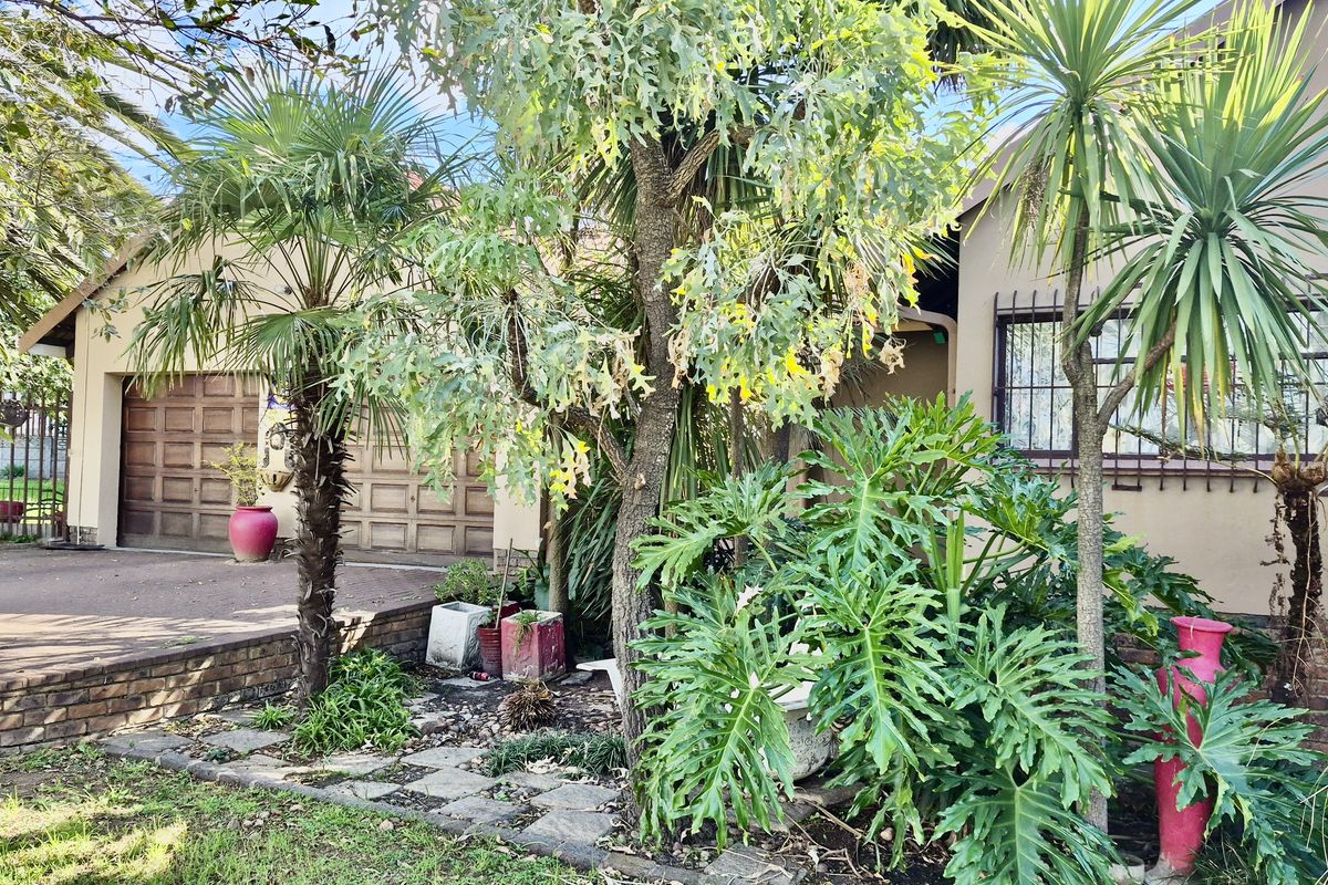 Huge family house for sale in del Judor. - Photo 2