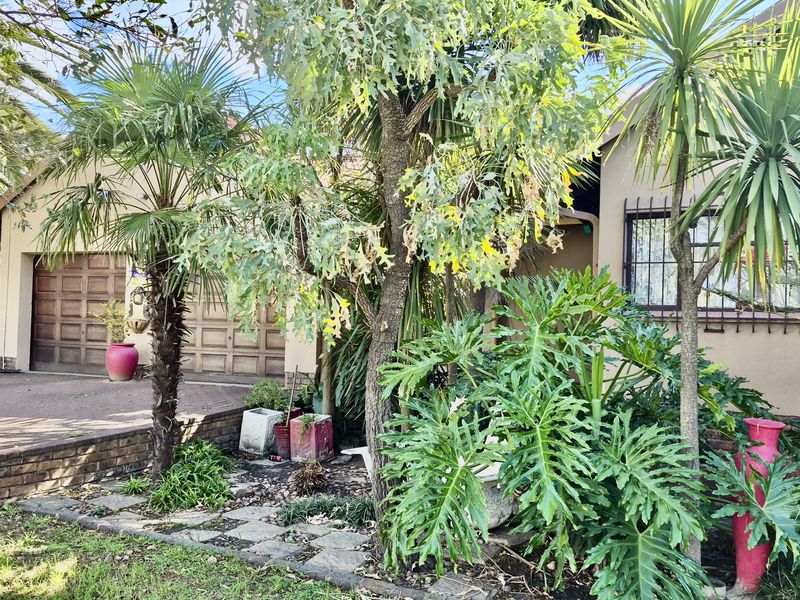 Huge family house for sale in del Judor. - Photo 2