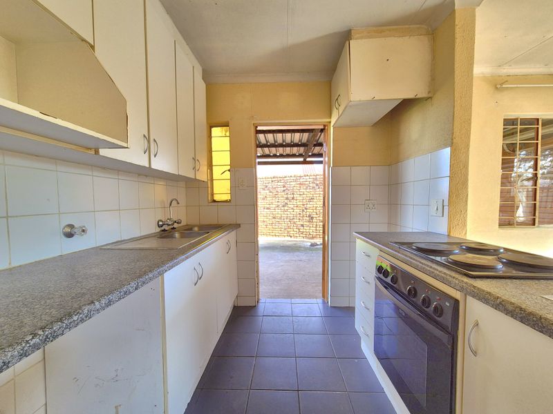 Your Blank Canvass Awaits! - Photo 5