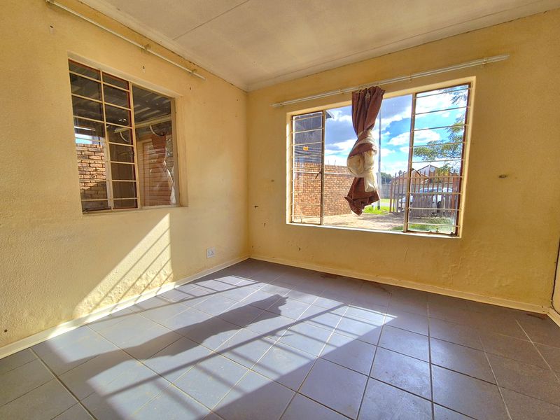 Your Blank Canvass Awaits! - Photo 4