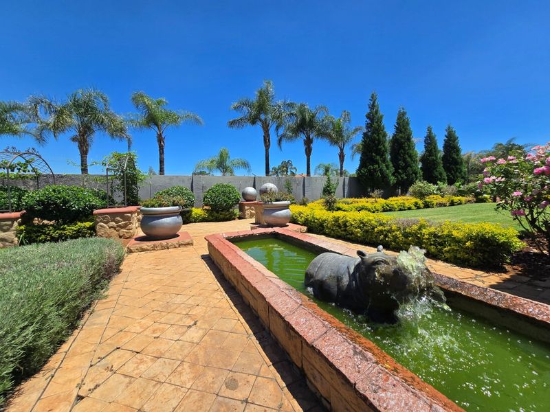 5 Bedroom Entertainers Dream Home on Offer! - Photo 5