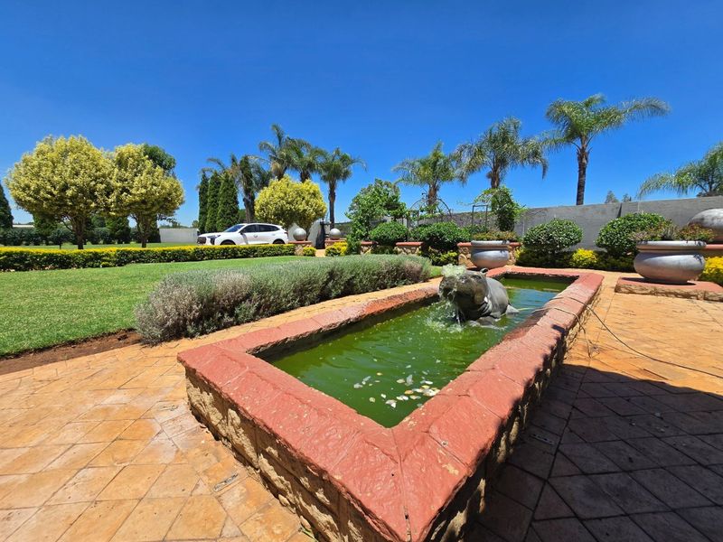 5 Bedroom Entertainers Dream Home on Offer! - Photo 6