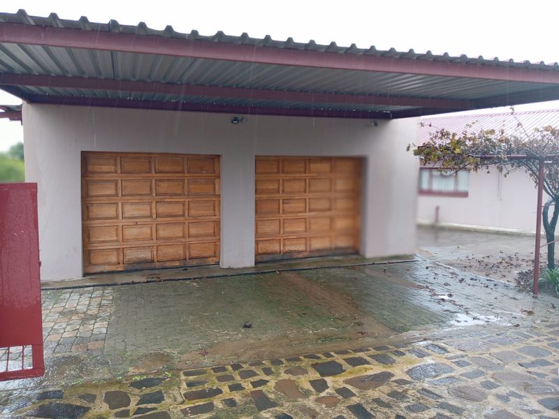 BEAUTIFUL HOME FOR SALE IN ORANJEVILLE - Photo 2