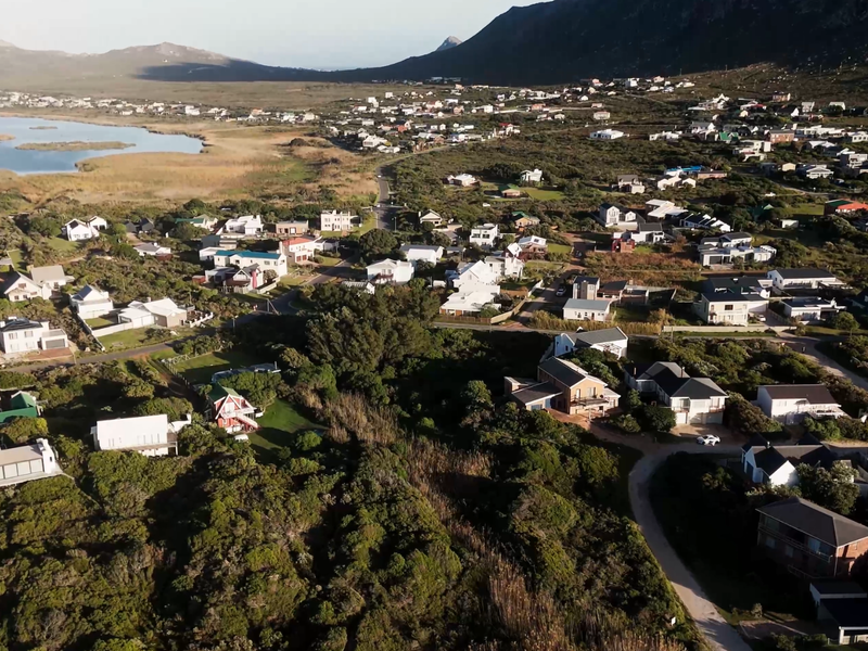 Beachfront-positioned land in Betty's Bay - Photo 9