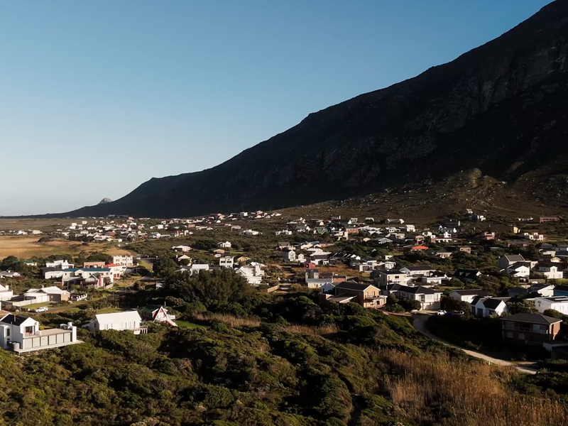 Beachfront-positioned land in Betty's Bay - Photo 3