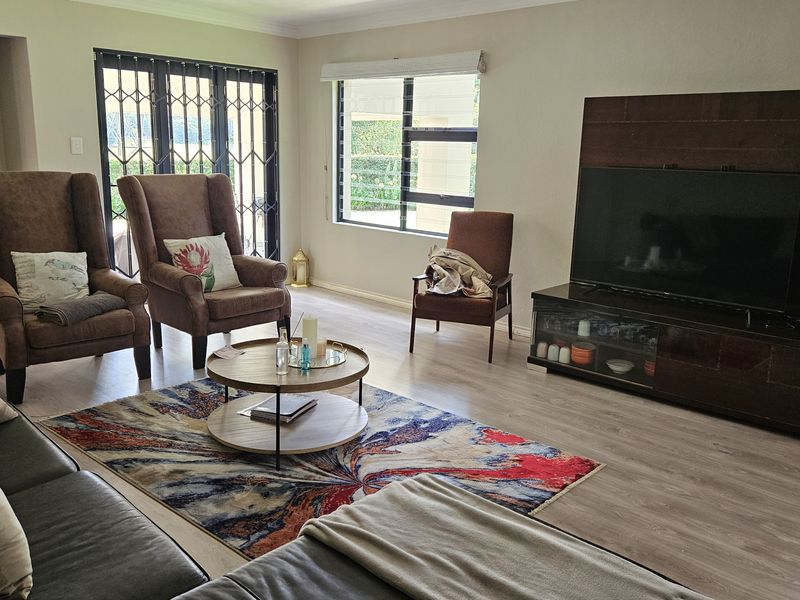 Elegant 5 Bedroom Family Home in Prime Hurlingham. A Rare Executive Opportunity - Photo 3