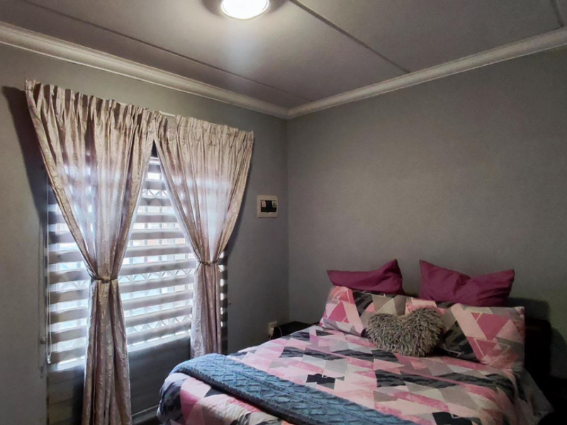 2-Bedroom Apartment for Sale in Dawn Park - Photo 8