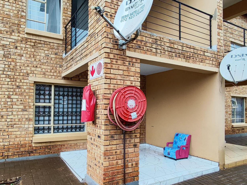 2-Bedroom Apartment for Sale in Dawn Park - Photo 10