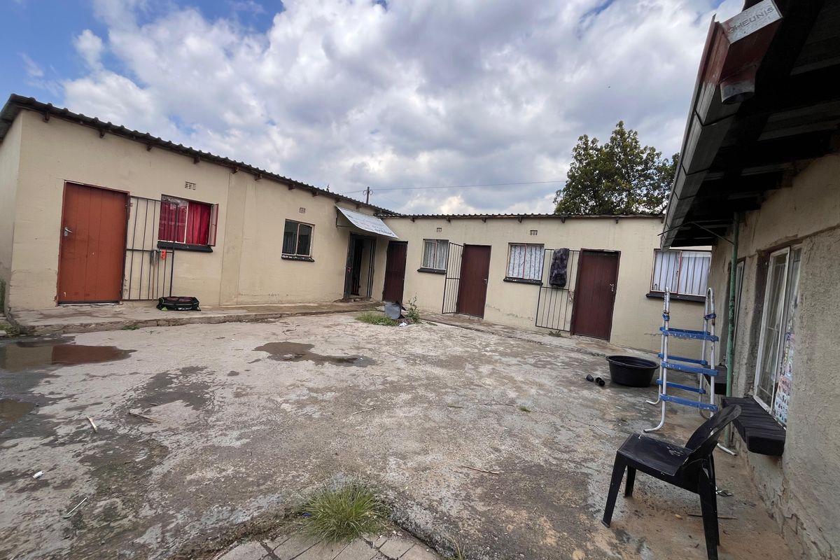Prime Investment Opportunity in Vereeniging Central – High Rental Income Potential! - Photo 2