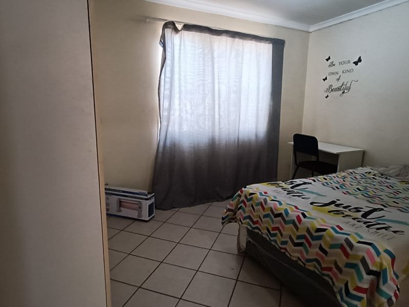 Smart Investment Opportunity – 4 Bedroom Home with Extras! - Photo 2